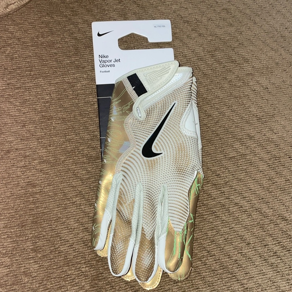 Nike Adult Vapor Jet 8.0 Energy SB Football Gloves